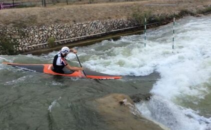 Peter Linksted places 9th in the canoe slalom, at the Junior World Championships.